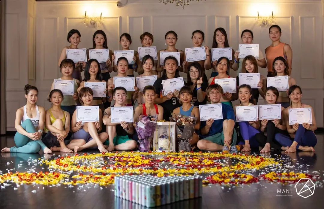 【「本德」RYT200小时周末基础流瑜伽导师培训】Jade&Maria老师·圆满收官！